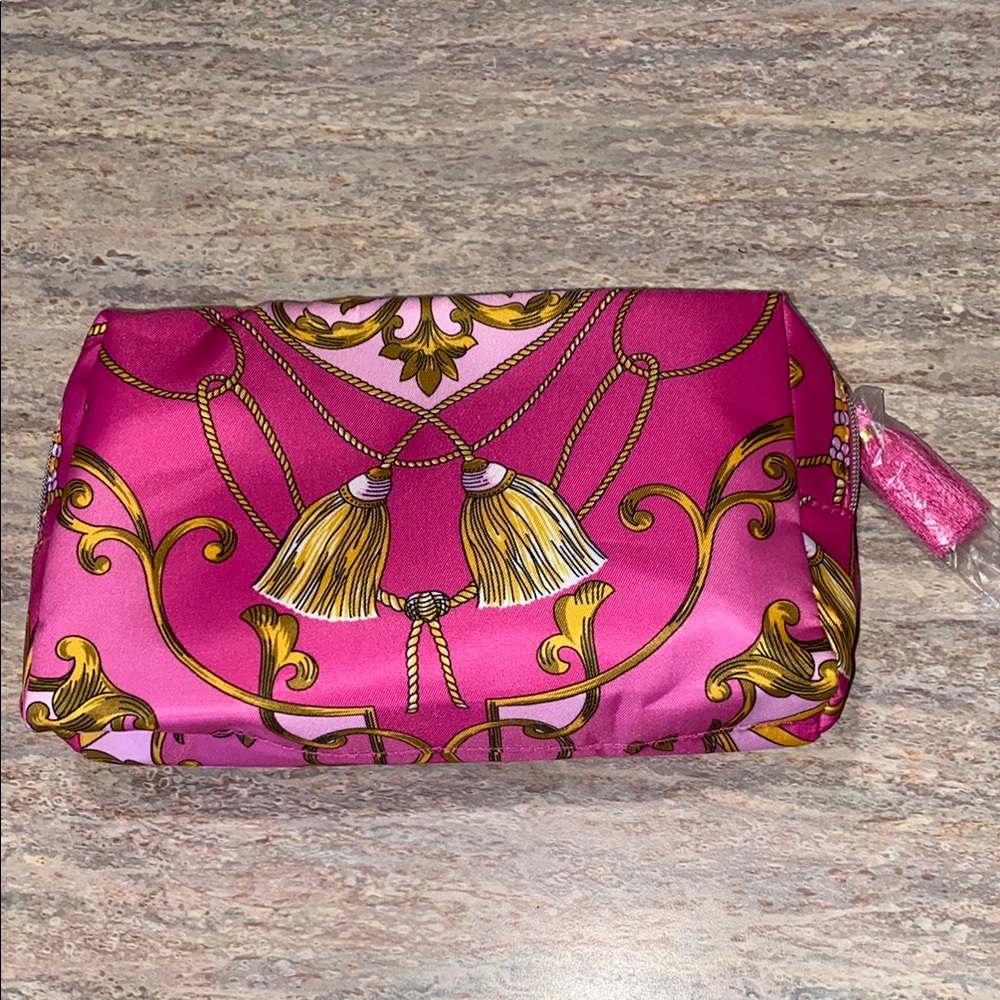 NEW Estée Lauder Cosmetic Bag